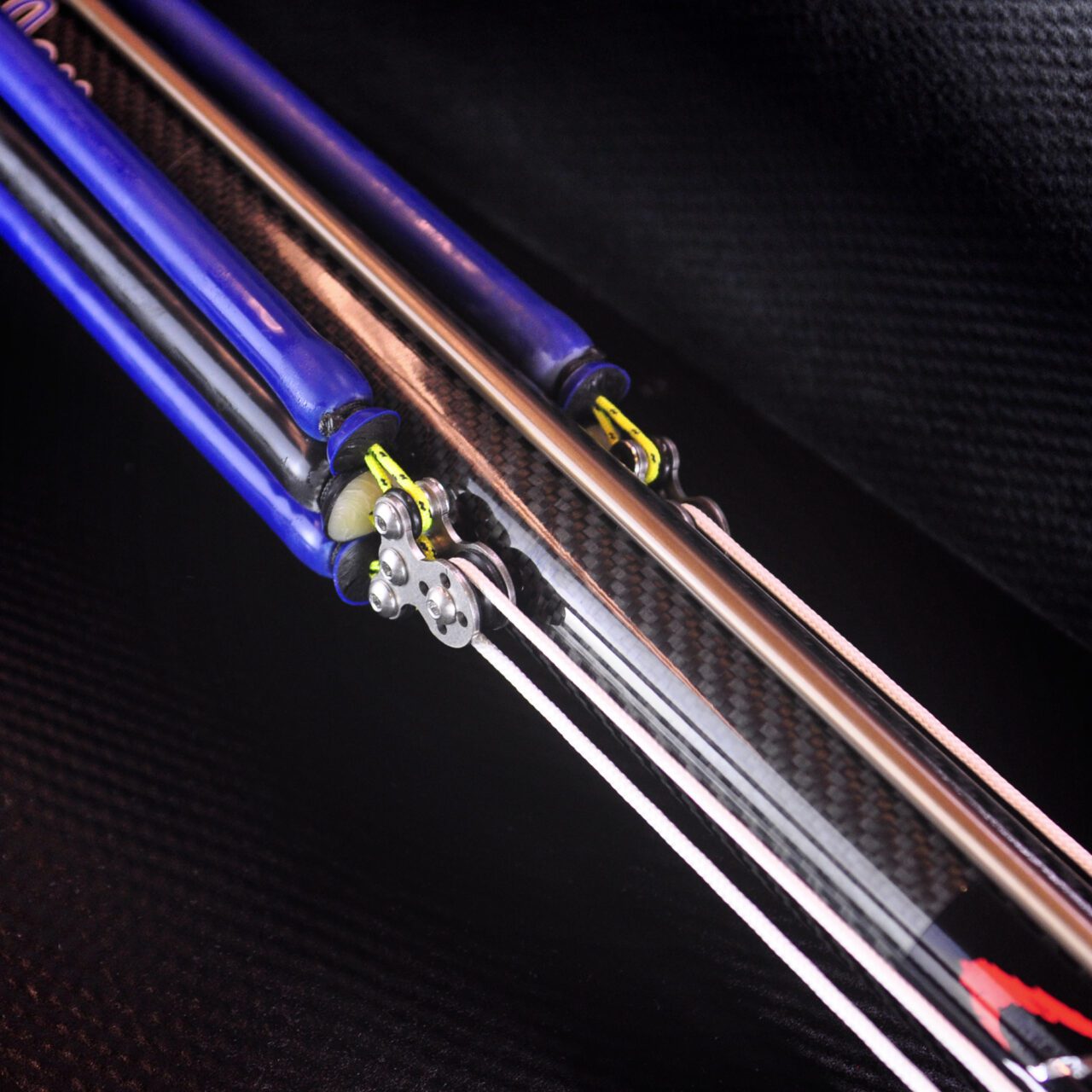 LYCAN CARBON INVERT ROLLER - Image 3