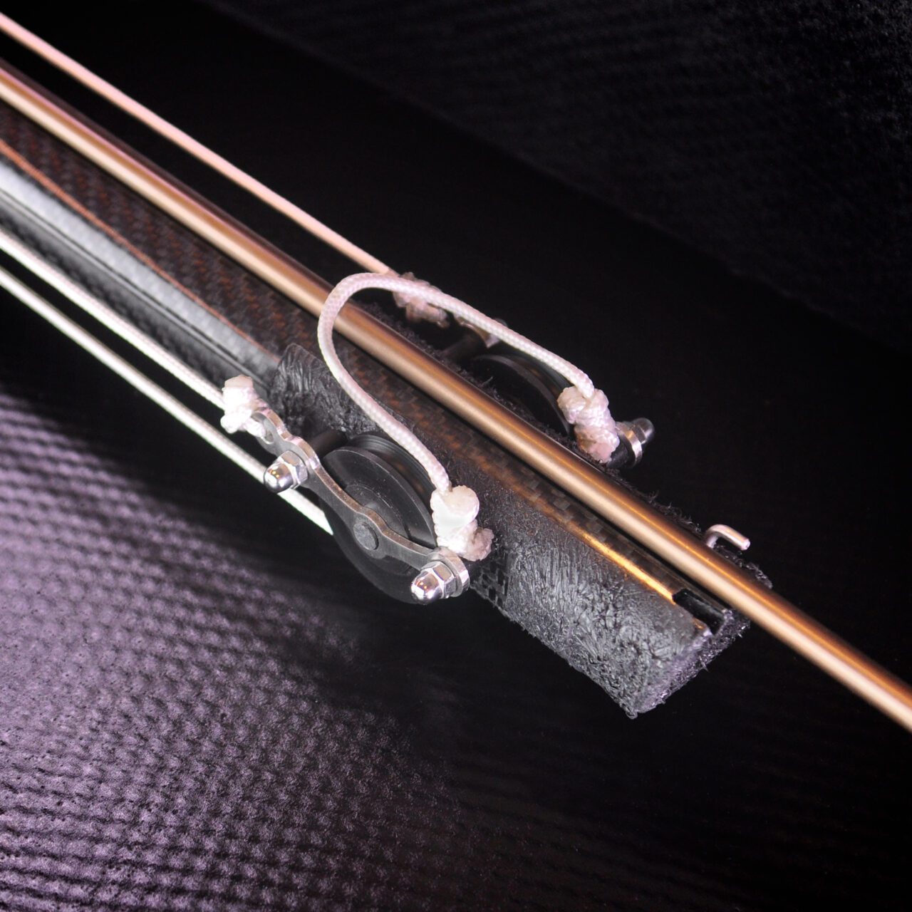 LYCAN CARBON INVERT ROLLER - Image 4